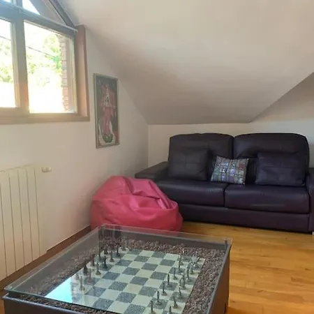 Σπίτι διακοπών Casa Con Amplio Jardin En *