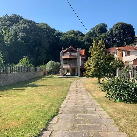 Casa Con Amplio Jardín En Casa de Férias Pechón