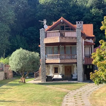 Vakantiehuis Casa Con Amplio Jardin En