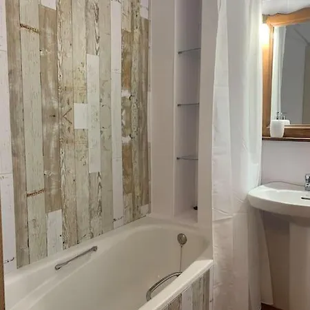 Vakantiehuis Casa Con Amplio Jardin En *