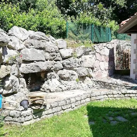 Casa Con Amplio Jardin En * Pechón